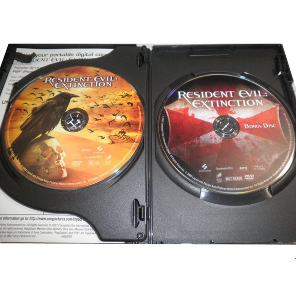 Franchise of Resident Evil: Extinction (Exclusive 2-Disc Limited Edition) Horror - Picture 4 of 6